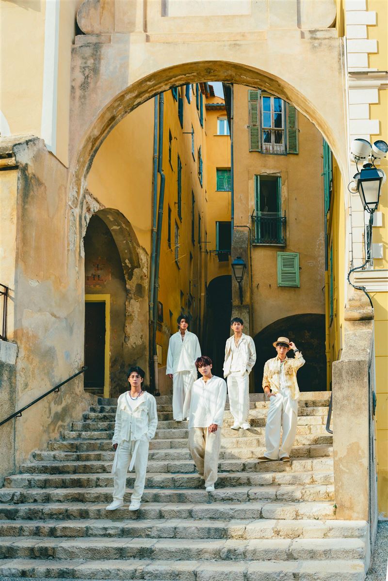 FEniX左起MAX、陳峻廷、李承隆、夏浦洋、曹家齊。（圖／華納音樂提供）