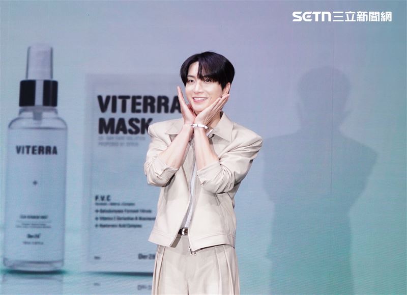 利特展示自己完美肌膚。（圖／記者趙于瑩攝影）