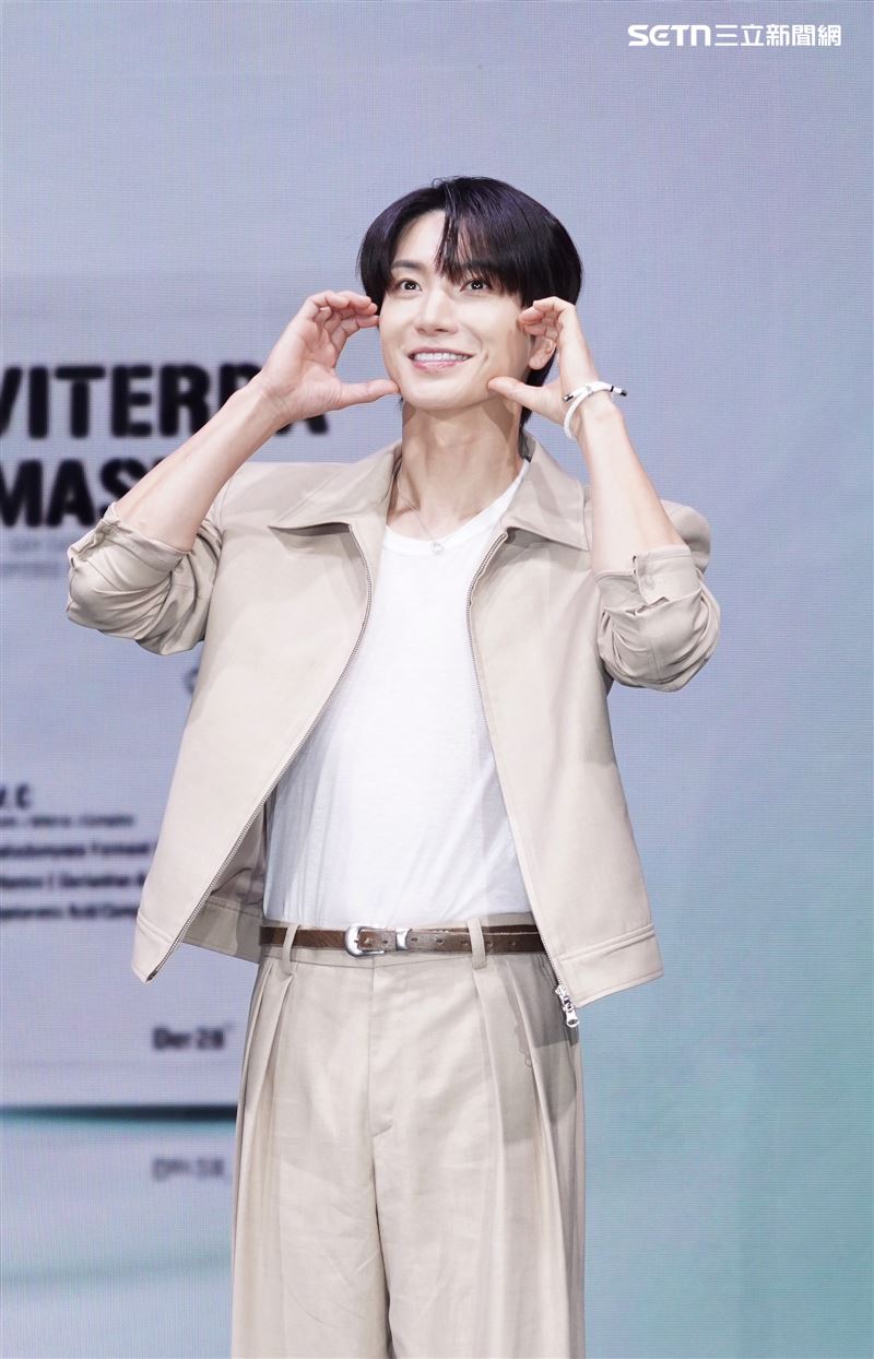 利特比出臉頰愛心，全場都要融化。（圖／記者趙于瑩攝影）