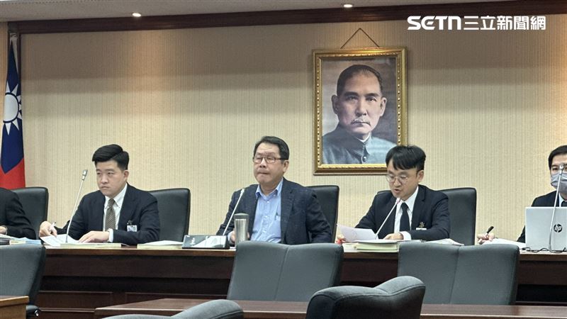 藍白聯手！行政院版財劃法遭「暫緩列案」