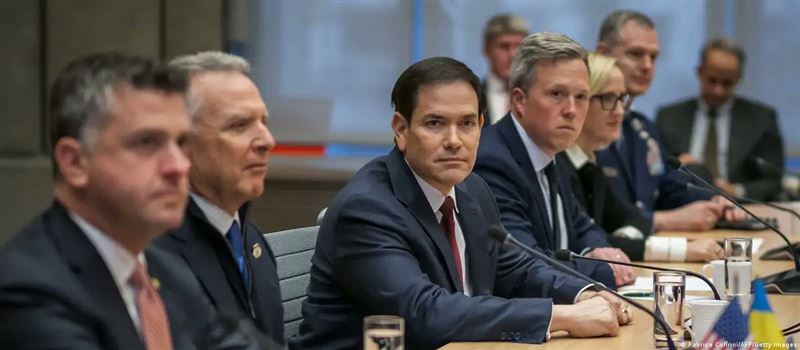 美國國務卿盧比歐、中東特使魏科夫等一眾官員，代表美方於瑞士與烏克蘭官員協商、修改28點和平計畫。（圖／翻攝自X平台 @1942InGermany）