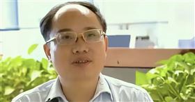 中國「科學家」郭偉。郭偉是中國江蘇科技大學的首席科學家，日前卻驚傳他捏造學歷，最高其實僅高中學歷。他因涉嫌學歷與學術造假、侵占國家科研經費等罪嫌，遭到中國警方帶走調查。（圖／翻攝自X平台 @CEOBriefing）