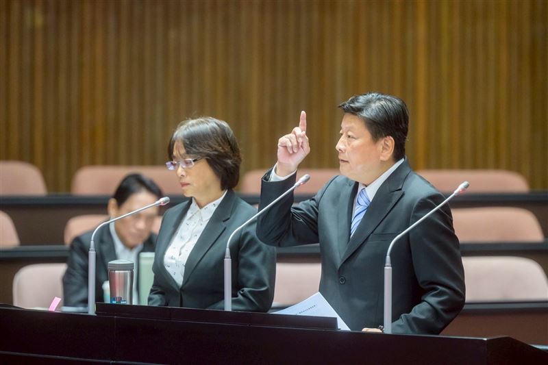 傅崐萁提案修《國籍法》。（圖／翻攝自傅崐萁臉書）