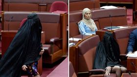 澳洲一名極右翼參議員韓森就因穿短裙配穆斯林女性服飾「布卡」進國會，作為政治道具遭到猛烈批評。（圖／翻攝自X平台 @HDealla）