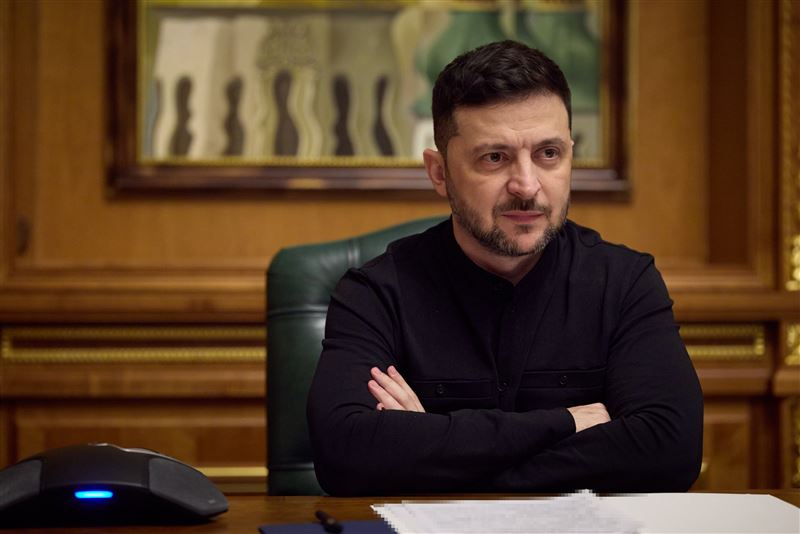 烏克蘭總統澤倫斯基。英國《經濟學人》23日刊文分析，經過日內瓦協商達成與美國的新版和平方案，讓烏克蘭又撐過一次川普危機，可是俄烏僵局注定還會有新危機的發生，而對澤倫斯基自己來說，能再撐過一天，就已算是勝利。（圖／翻攝自X平台 @ZelenskyyUa）