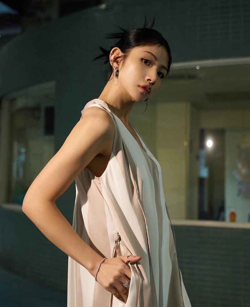 李千娜將舉辦首場大型個唱「入戲」。（圖／寬宏藝術X環球音樂提供）