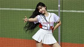 ▲中職36年例行賽，韓籍啦啦隊朴恩惠客座小龍女。（圖／記者劉彥池攝影）