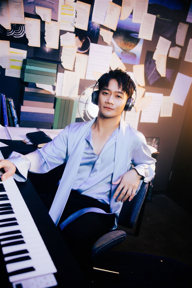 大Q秉洛翻唱韓劇OST，推出新歌〈唱我們的歌 My Song〉。（圖／众悅娛樂提供）