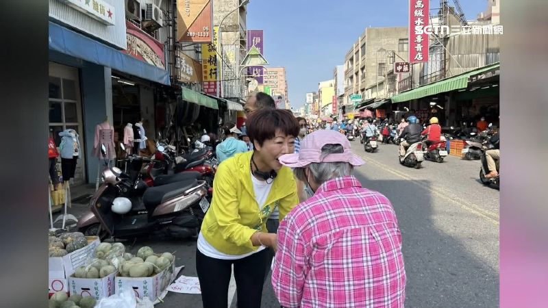 陳亭妃勤跑地方拚陸戰