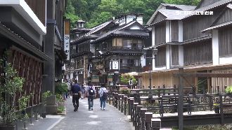 獨／環球迪士尼中客減少　專家：剩8成客