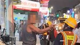 陳民辱罵清潔隊員。（圖／翻攝自臉書清潔隊的大小心酸） 