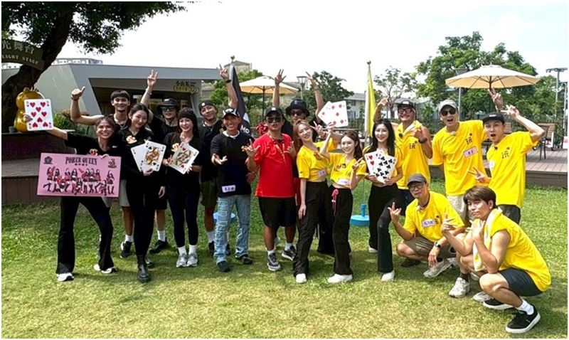全台最美德州撲克女子團隊POKER　QUEEN綜藝首戰「玩很大」。（圖／製作單位提供）