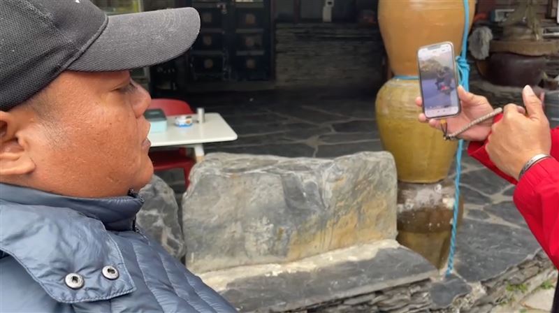 村民看到載黑熊屍體的影片，一眼就認出是誰。（圖／翻攝畫面）