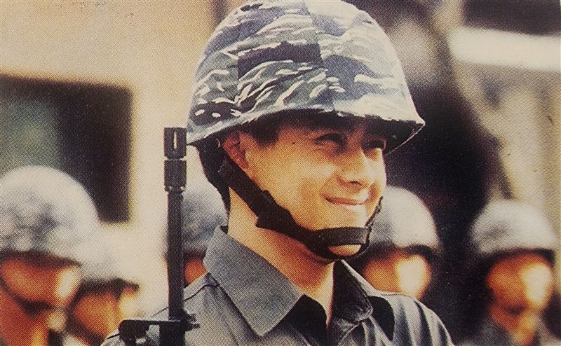 陳柏霖、修杰楷、王大陸、謝坤達等閃兵藝人快看！林志穎曝光親身當兵求生法６招，男人一生最值得的回憶。（圖／翻攝自《大兵日記》）