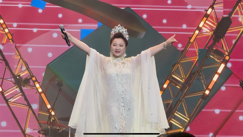 白冰冰日前在馬來西亞吉隆坡開唱。（圖／長興影視提供）