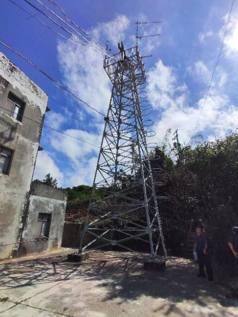 白沙派出所12公尺高的電信塔被放上網拍賣，起標價5000元。(圖／翻攝自台北惜物網)