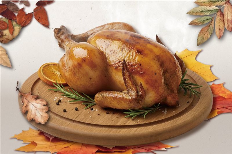 焦糖楓「歲末吃雞・感恩回饋」活動，整隻烤雞感恩價249元，每日各店限量5隻。（圖／品牌業者提供）
