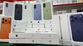 黑色星期五檔期開跑，地標網通iPhone再調降空機售價。（圖／品牌業者提供）