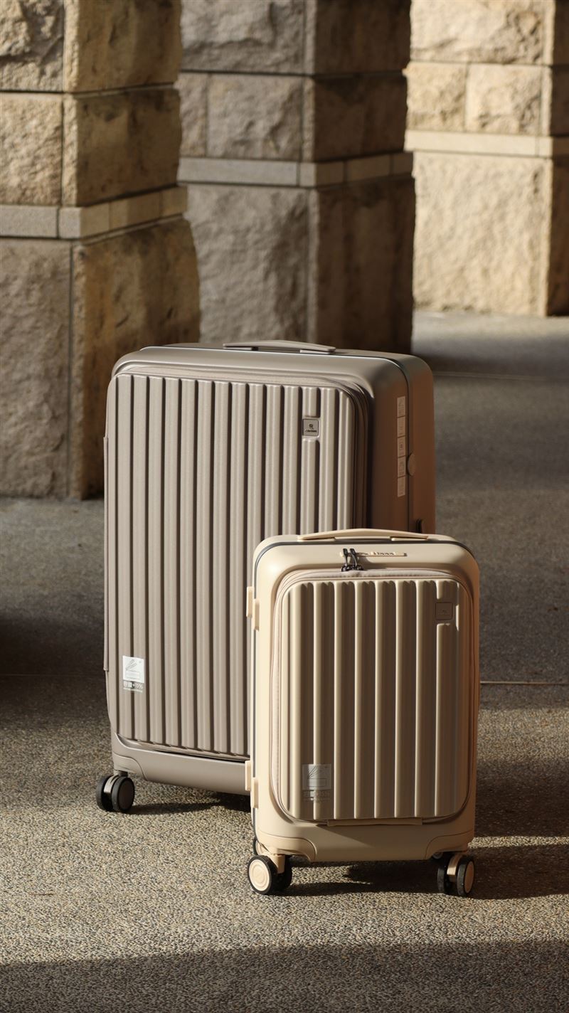 BOXY系列以繽紛亮色打破沉色調的冬季蕭索，粉橘、鼠草綠、暖黃在寒冷街頭如陽光般閃耀。（圖／品牌業者提供）