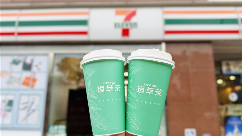 7-ELEVEN表示全台超過3500家門市導入「AI智能現萃茶機」。(圖／7-ELEVEN提供）