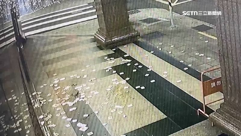 飯店大亨爆欠債！起家厝慘被丟雞蛋撒冥紙