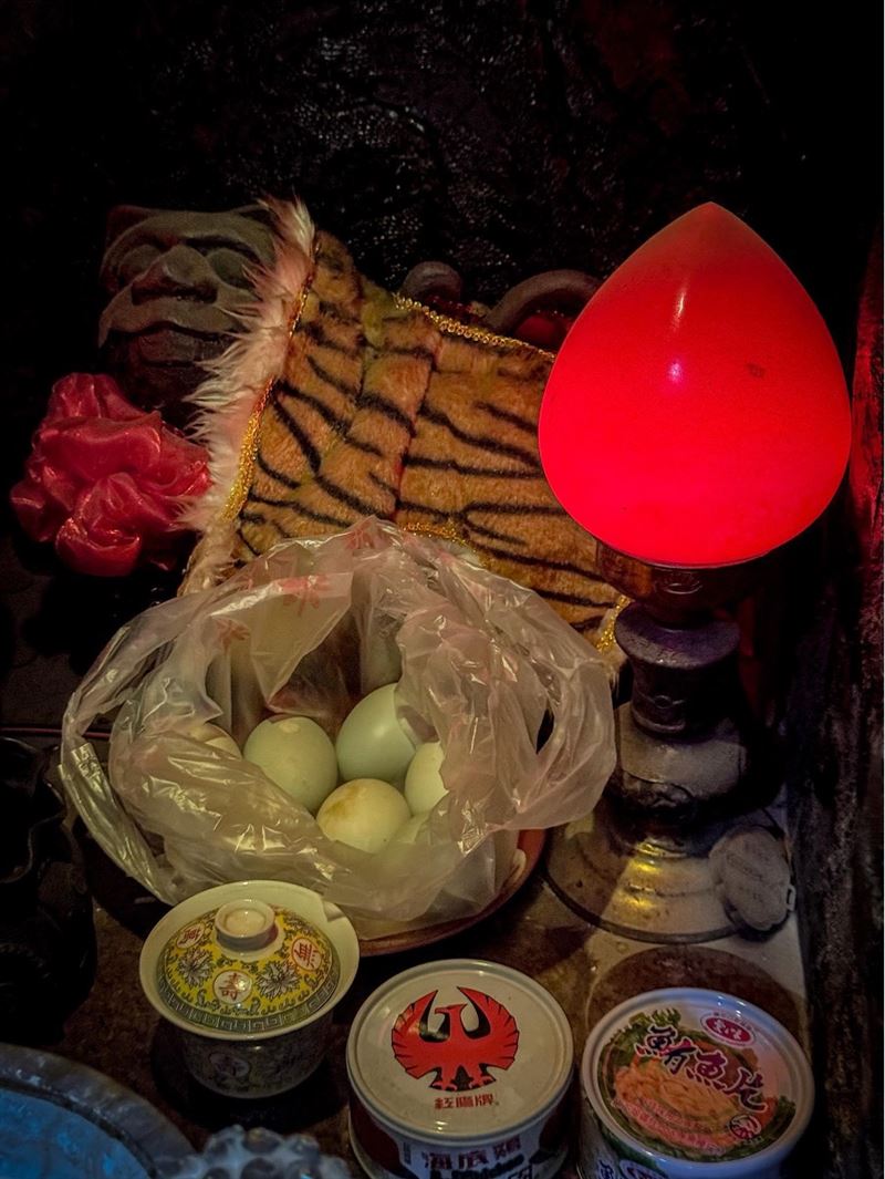 虎爺供品。(圖/翻攝自全臺開基祖廟-雲林土庫鳳山寺粉絲專頁)