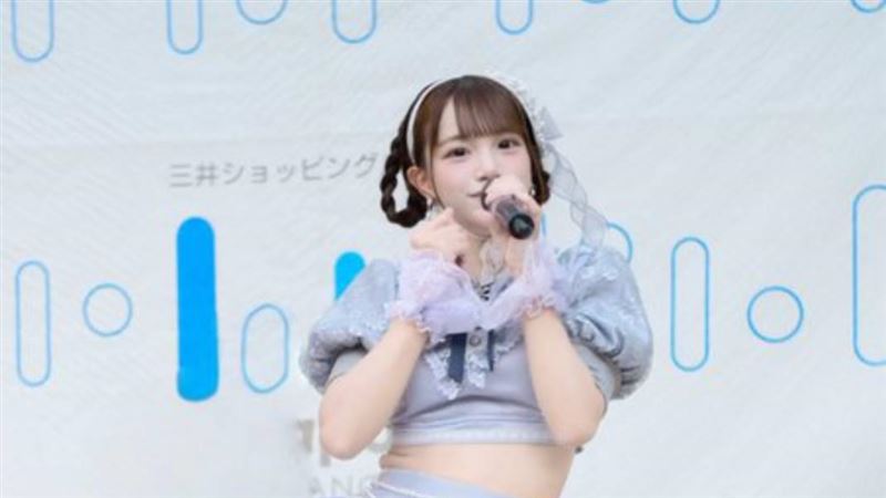 女星炫腹驚見腰間肉掉出　求網P圖遭惡搞