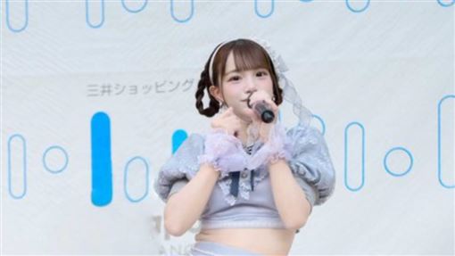 女星炫腹驚見腰間肉掉出　求網P圖遭惡搞