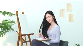 Lily近日剛過18歲生日。（圖／翻攝自IG）