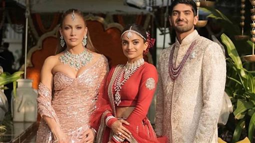 翹臀珍飛印度當婚禮歌手　單場竟有6400萬