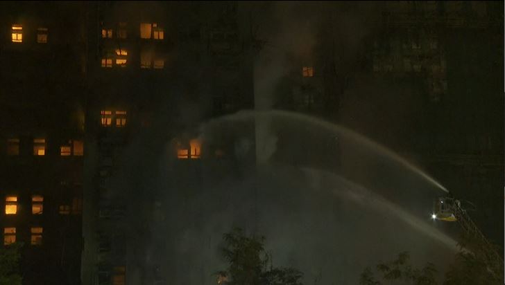 香港大埔「宏福苑」社區發生大火。（圖／AP授權）