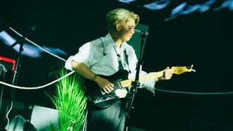 胡凱兒鼓手被爆戴髮片　吉他手遭嗆渣男頭