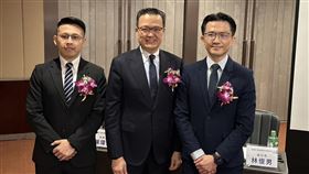 宏碁旗下海柏特將上櫃，主要提供電子資訊產品售後服務，左起為海柏特財務長陳瑋浩、董事長侯知遠、執行長林俊男。（圖／記者余國棟攝影）