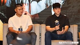 旅美球員李灝宇、莊陳仲敖在媒體見面會受訪。（圖／記者劉彥池攝影）