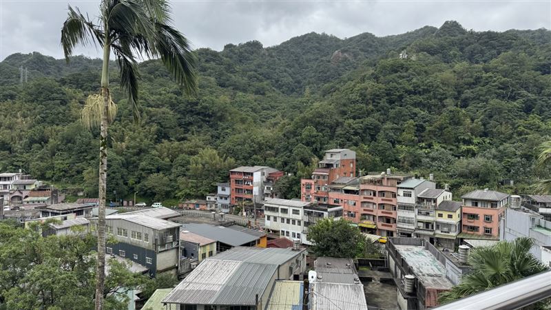 平溪觀音巖眺望孝子山