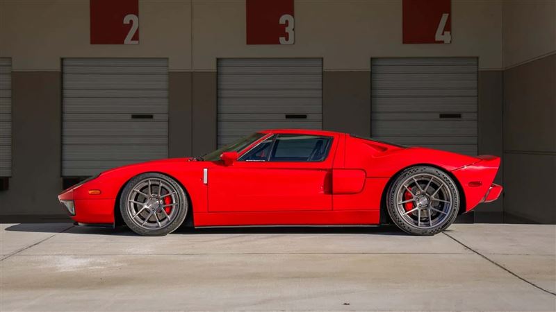 保羅沃克生前收藏的Ford GT超跑，出價衝破55萬美元（約台幣1700萬）。（圖／翻攝Bring a Trailer網站）