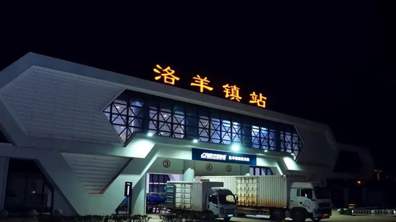 中國火車站爆重大事故　列車撞工人已11死