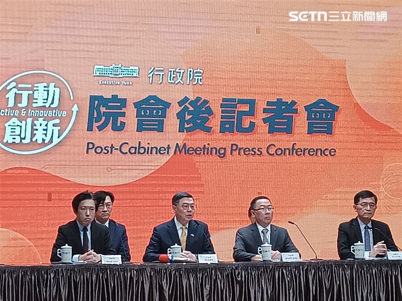 行政院長卓榮泰今（27）日親自出席院會後記者會。（圖／記者盧素梅攝影）