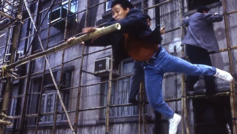 香港宏福苑大火元兇是它？！香港電影常見