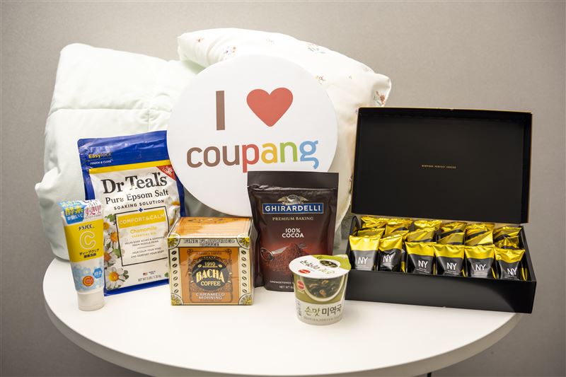 透過火箭跨境下單質感厚實的韓國棉被、日本各地美味特產，在Coupang酷澎App一鍵直送。（圖／Coupang酷澎提供）