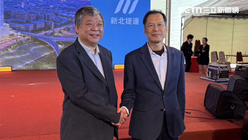 宏匯集團董事長許崑泰（右），愛山林集團董事長祝文宇（左）。（圖／記者李育道攝影）