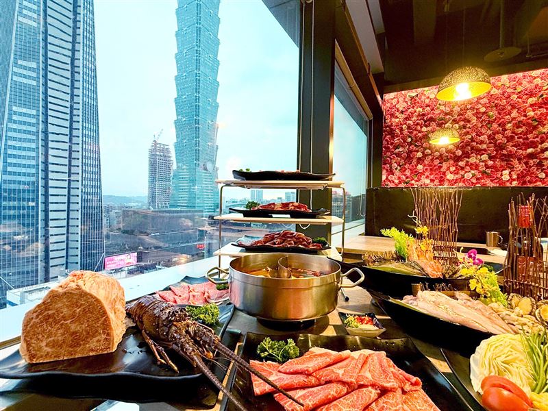 新馬辣Plus信義A13店「煙火席」可以吃火鍋看台北101跨年煙火。(圖／馬辣提供)