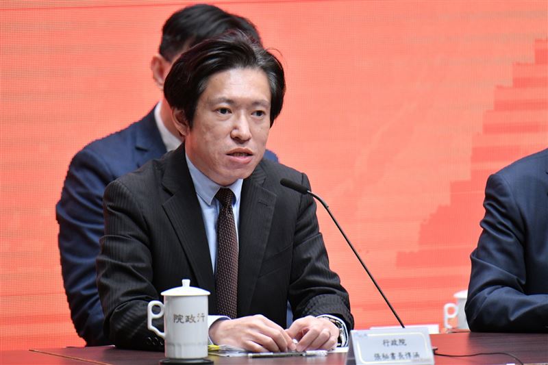 行政院秘書長張惇涵出席院會後記者會。（圖／行政院提供）