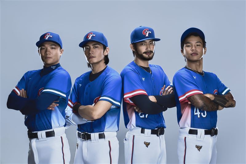 電影《絕勝》四位新卡司，胡智強（左起）飾演陳柏青、宋柏緯飾演陳傑憲、張庭瑚飾演林家正、陳泰河飾演林昱珉。（圖／瀚草文創提供）