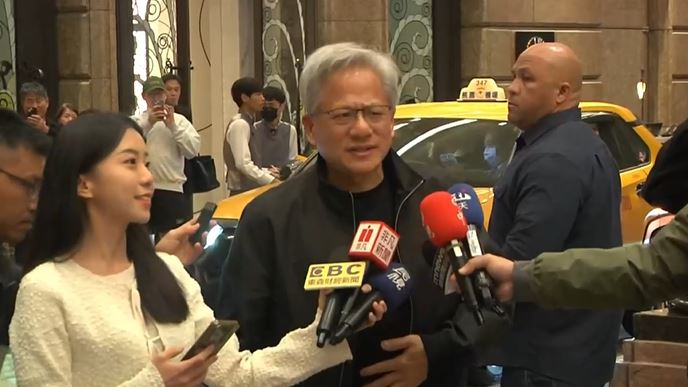 黃仁勳到國賓飯店吃晚餐　自曝：我超級累