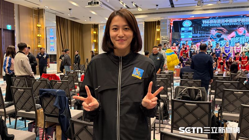 WSBL黃郁婷當男籃助教! 指導切換黑白臉