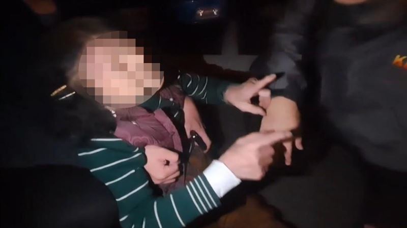 基隆市成功二路一處民宅發生火警，90多歲阿嬤逃出，見到房屋付之一炬難過哀號。（圖／翻攝畫面）