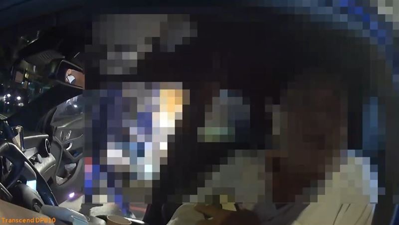 曾男因酒駕被警方依法送辦。（圖／翻攝畫面）