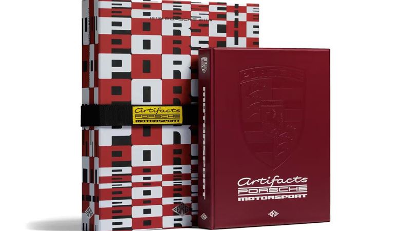 重達7.7公斤！保時捷限量紀念冊解密