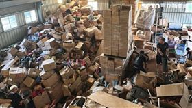 火警，一對經營網拍的夫妻受困火場不幸罹難。夫妻24歲的大兒子得面對堆積如山貨物、倉庫租金與清潔費。（圖／當事人提供）